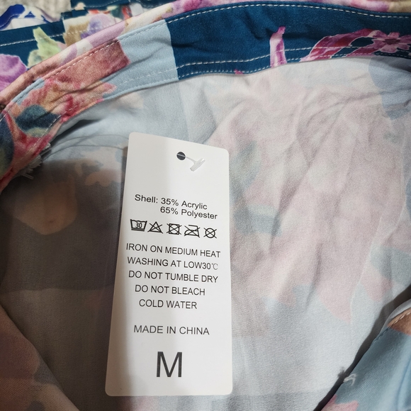 Floral Button-Up Dress with Belt NWT - Picture 2 of 5